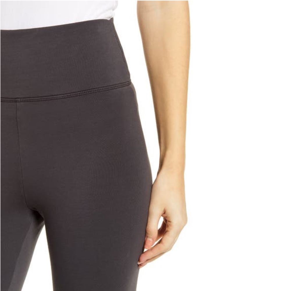 Lou & Grey Essential The Terry Legging - Picture 5 of 6